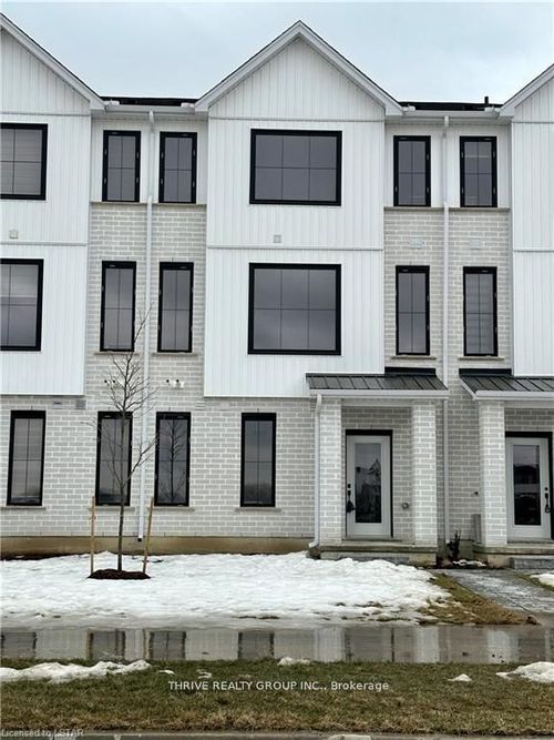 90-1781 Henrica Ave, London, ON, N6G0Y2 | Card Image
