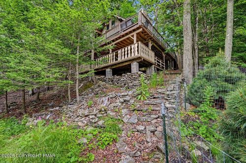 25 Bruin Rd, Lake Ariel, PA, 18436-5516 | Card Image
