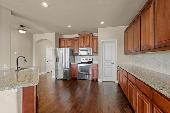 1305 Greenrock Ct, House other with 4 bedrooms, 3 bathrooms and null parking in Midlothian TX | Image 14