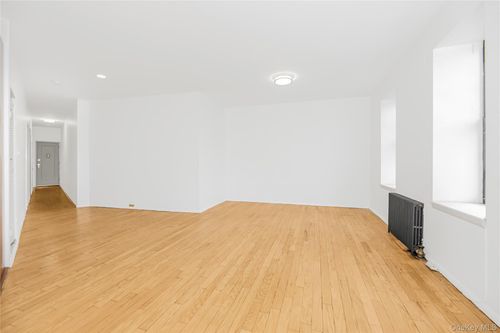 apt-23-33 Convent Ave, New York, NY, 10027-2613 | Card Image
