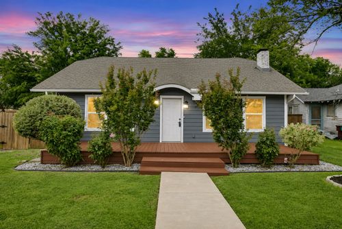 304 W 4th St, Ferris, TX, 75125-2020 | Card Image