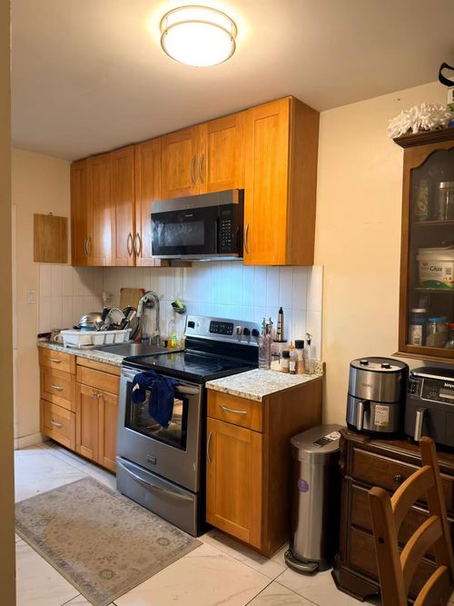 4722 Ridgelawn Drive, Burnaby, BC, V5C3Y2 | Card Image