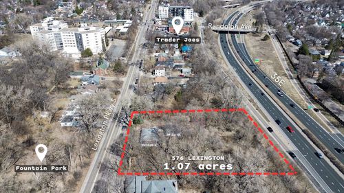 576 Lexington Pkwy S, Saint Paul, MN, 55116-1755 | Card Image