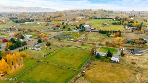 NKA Collins Rd, Selah, WA, 98942 | Card Image