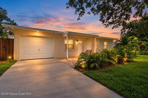 620 Lund Cir, Melbourne, FL, 32901-4118 | Card Image