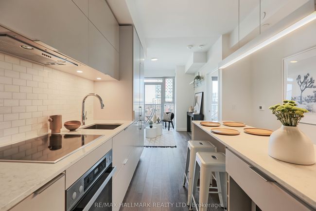 602 - 20 Richardson St, Condo with 2 bedrooms, 2 bathrooms and 1 parking in Toronto ON | Image 6