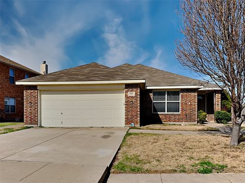 905 Dove Meadows Dr, Arlington, TX, 76002-3000 | Card Image