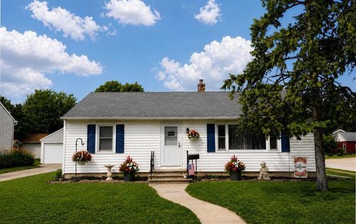 403 Dakota Street, OSHKOSH, WI, 54902 | Card Image