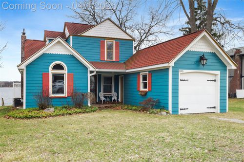 15195 Marl Dr, Linden, MI, 48451-9068 | Card Image