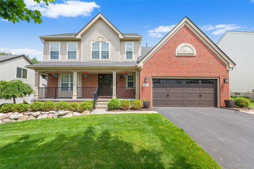 175 Franklin Lake Cir, Oxford, MI, 48371-3665 | Card Image