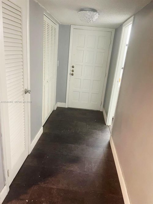 109-5961 N Falls Circle Dr, Lauderhill, FL, 33319-6811 | Card Image