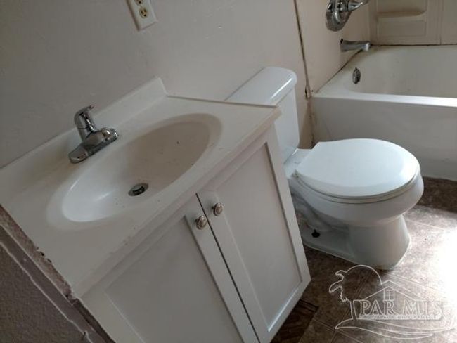 7140 N Century Blvd, House other with 2 bedrooms, 1 bathrooms and null parking in Century FL | Image 4