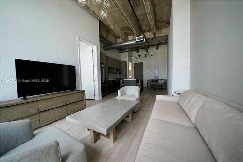 apt-402-7920 Ne 2nd Ave, Miami, FL, 33138-4472 | Card Image