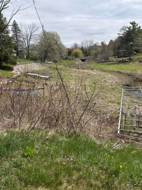 4025 Cobblestone Ct, Beaverton, MI, 48612-8830 | Card Image