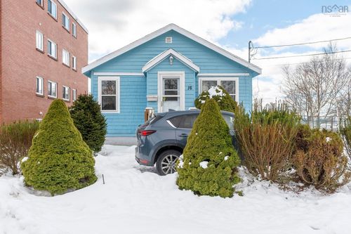 16 High St, Dartmouth, NS, B2W1C7 | Card Image