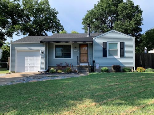 5721 E 4th Ter, Tulsa, OK, 74112-1621 | Card Image