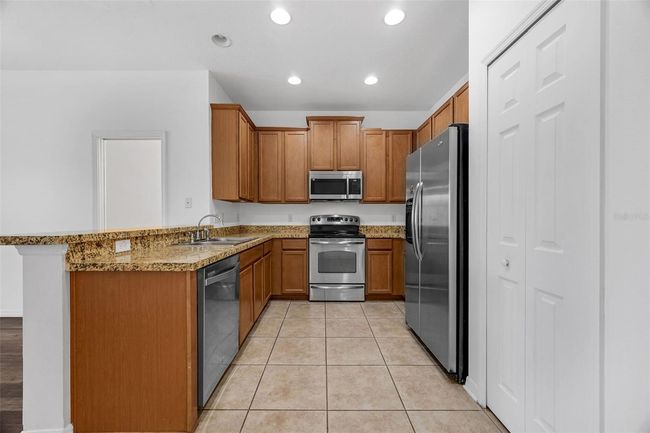 9013 Shepton St, Townhouse with 3 bedrooms, 3 bathrooms and null parking in ORLANDO FL | Image 7