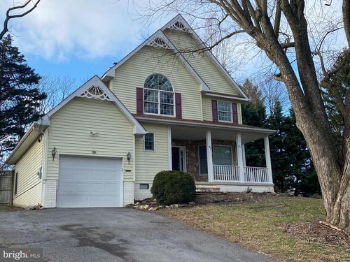47 Pikeview Dr, MARTINSBURG, WV, 25405-6176 | Card Image