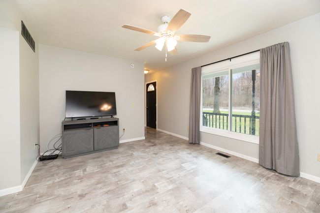 Living Room | Image 12