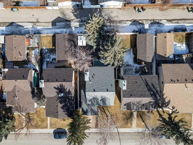 24 Rivervalley Crescent Se, House other with 3 bedrooms, 3 bathrooms and 2 parking in Calgary AB | Image 37