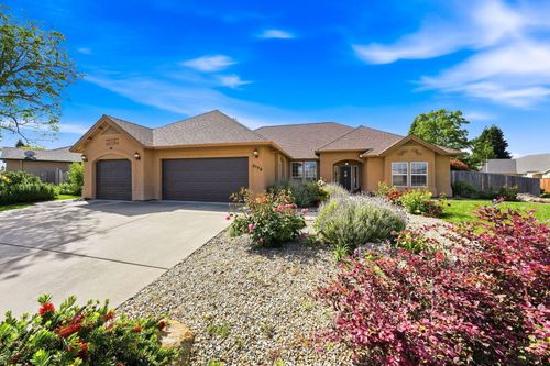 2175 Tradition Way, Redding, CA, 96001-6307 | Card Image