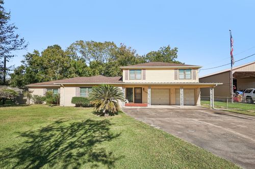 4733 Oleander St, Bacliff, TX, 77518-1495 | Card Image