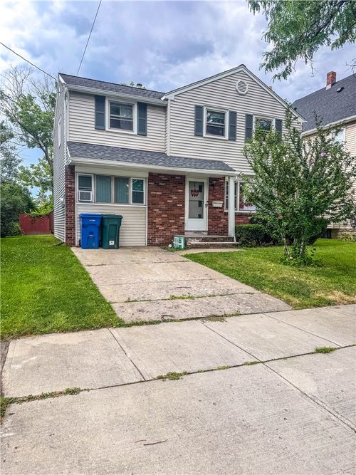 101 Pittsford St, Rochester, NY, 14615-3160 | Card Image