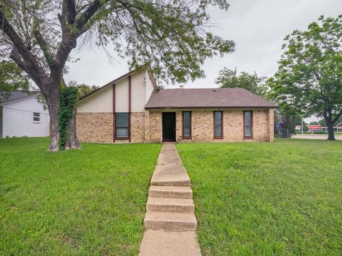 2111 Meredith Ln, Richardson, TX, 75081-2152 | Card Image