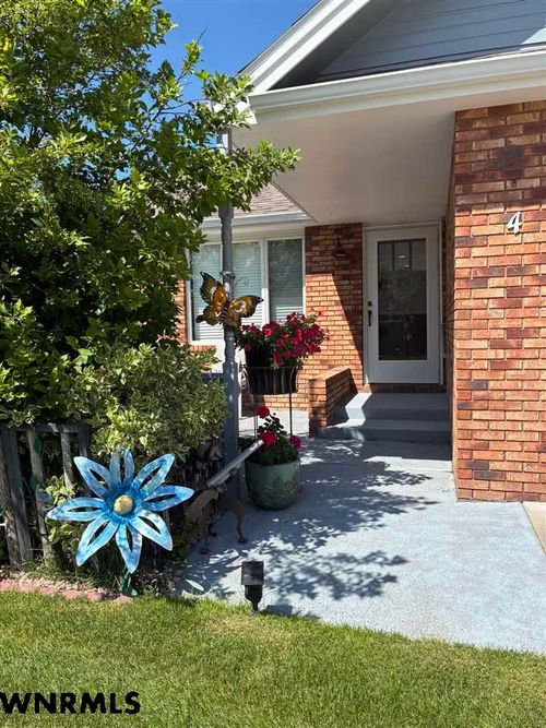 4 Brentwood Ct, Scottsbluff, NE, 69361 | Card Image