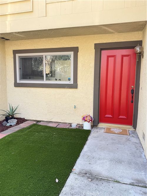 d34-2618 N Tustin Ave, Santa Ana, CA, 92705-1060 | Card Image