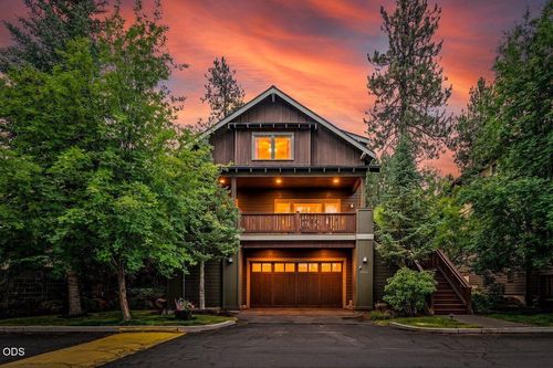 19411 Brookside Way, Bend, OR, 97702-3212 | Card Image