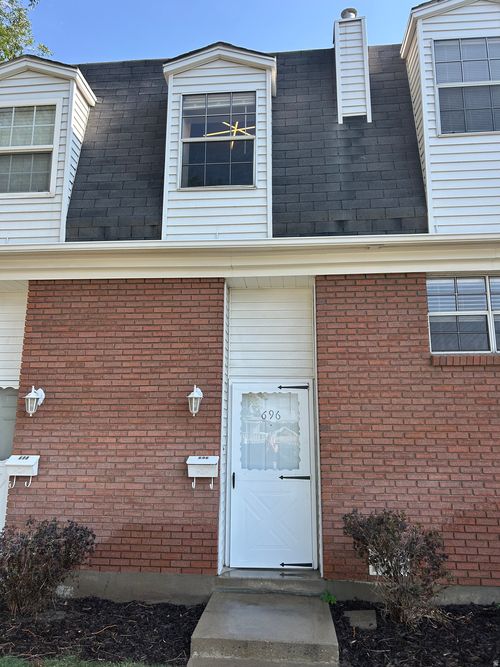696 Williamsburg Park Cir, Sandy, UT, 84070-0517 | Card Image