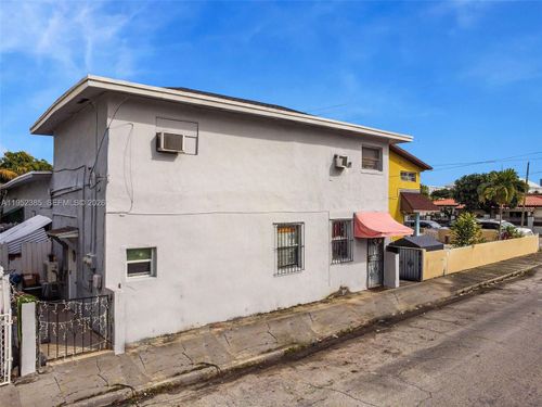 2105 Nw 1st St, Miami, FL, 33125-5313 | Card Image