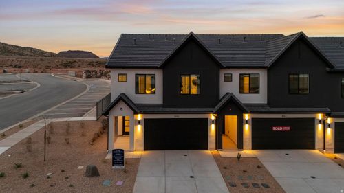 1731 S Viewcrest Dr, Washington, UT, 84780-3947 | Card Image