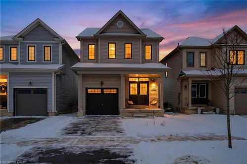 50 Kelso Dr, Caledonia, ON, N3W0B7 | Card Image