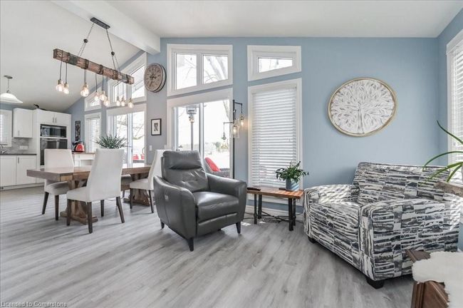 513 Five Road, House other with 2 bedrooms, 3 bathrooms and 7 parking in Mapleton ON | Image 7