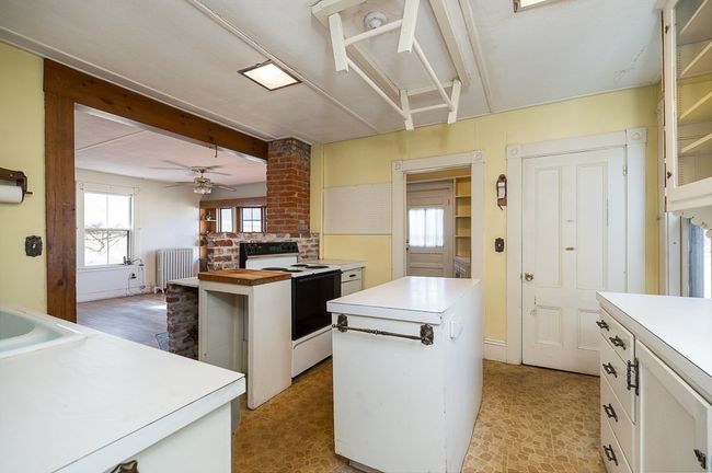R - 20 Cross St, House other with 4 bedrooms, 2 bathrooms and 5 parking in Beverly MA | Image 10