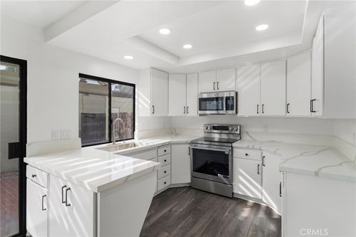 9873 Karmont Ave, South Gate, CA, 90280-5412 | Card Image