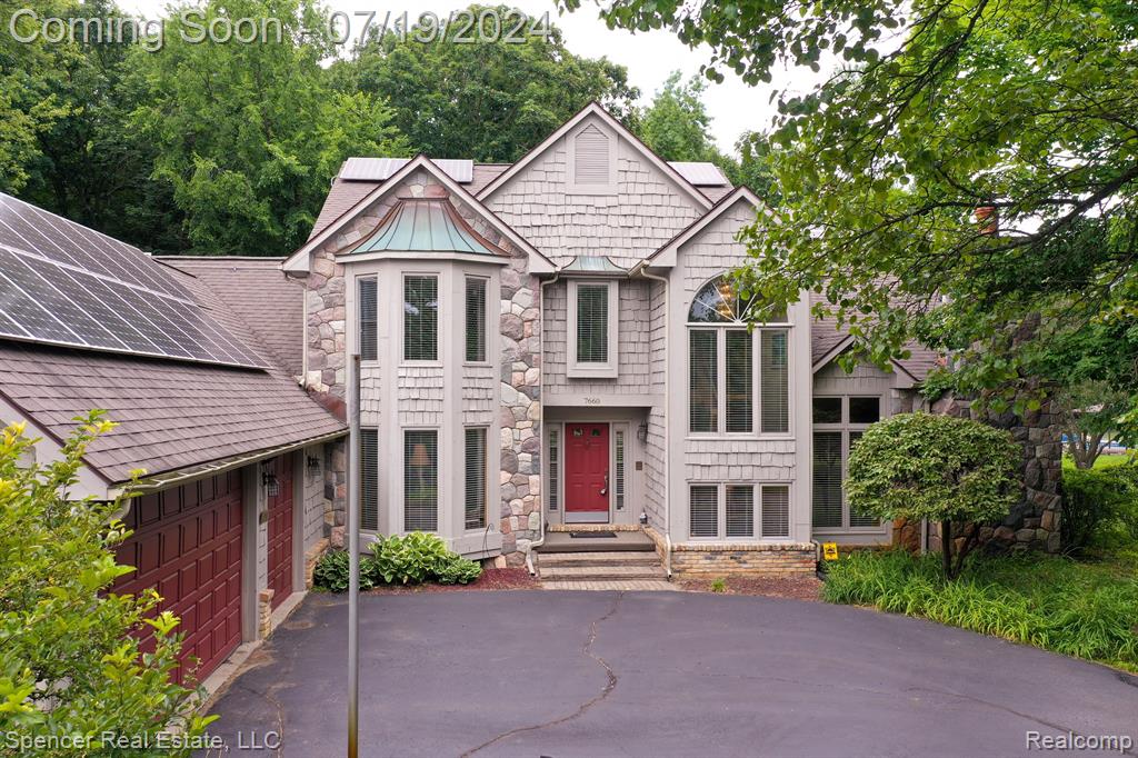 Deerhill Dr, Clarkston, MI 48346 #1