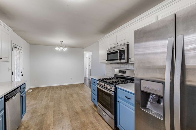 Microwave and side-by-side refrigerator | Image 14