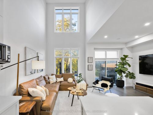 600 Marc Santi Blvd, Vaughan, ON, L6A4Z8 | Card Image