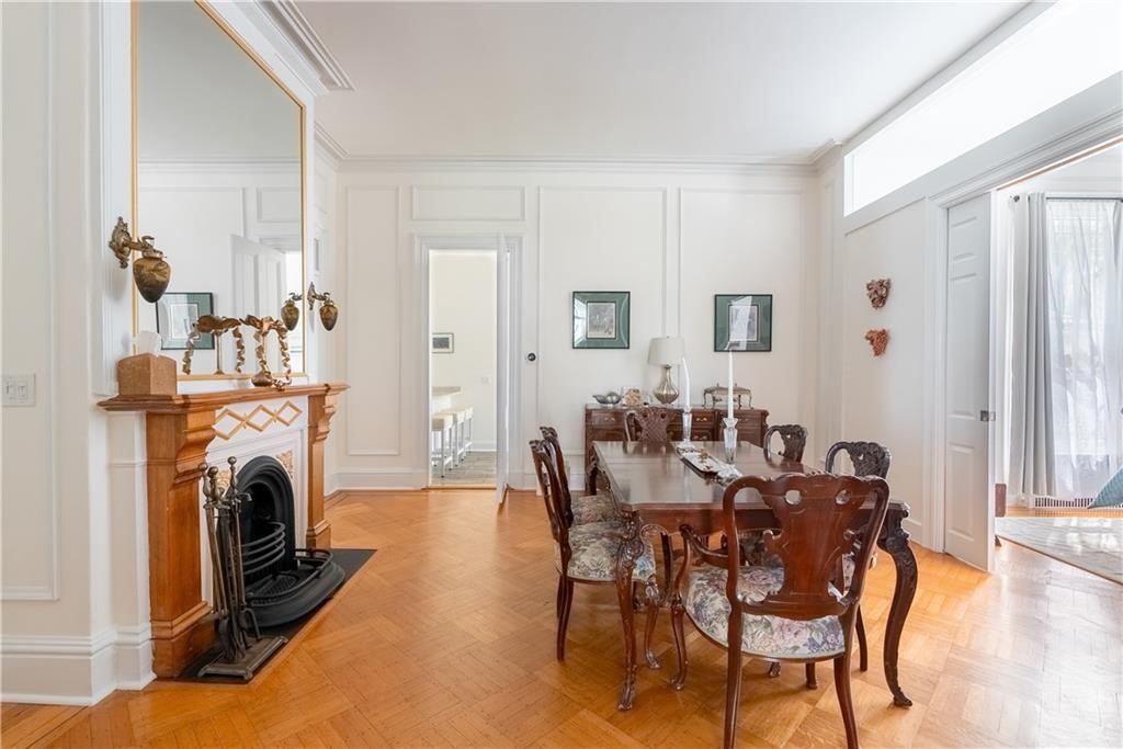 Residential Lease in Newport 3