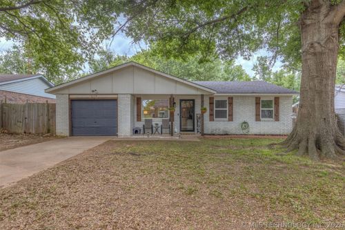 1119 Oak St, Bristow, OK, 74010-3813 | Card Image