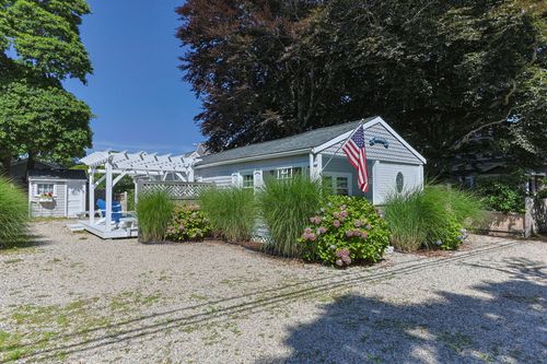 17 Elysian Ave, Falmouth, MA, 02540-3715 | Card Image