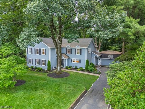 38 Valley View Ave, Summit, NJ, 07901-2327 | Card Image