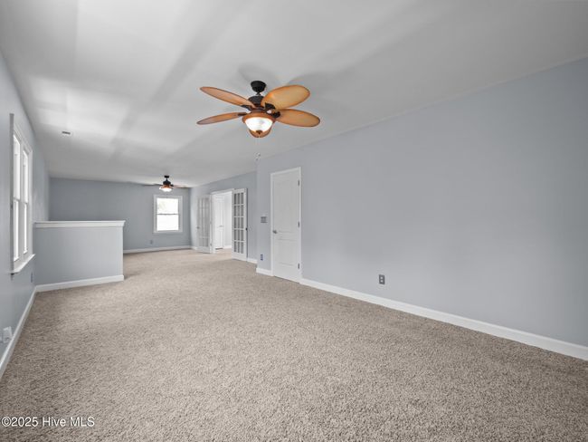 Upstairs Living Area | Image 34