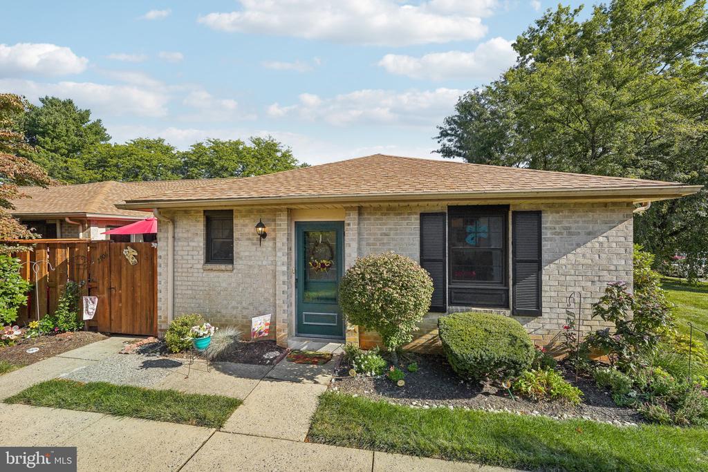 Whitemarsh Pl, Macungie, PA 18062