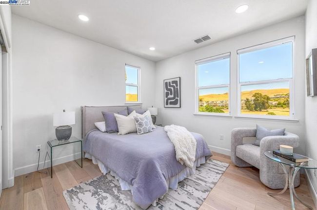 7018 Stags Leap Ln, Condo with 2 bedrooms, 3 bathrooms and 2 parking in Dublin CA | Image 21