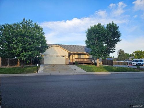 808 Idalia St, Aurora, CO, 80011-7320 | Card Image