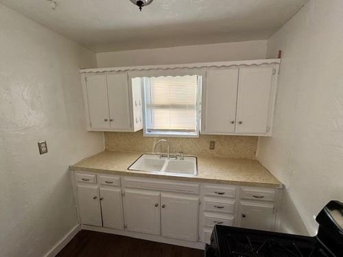 225 E Main St, Stratford, OK, 74872 | Card Image